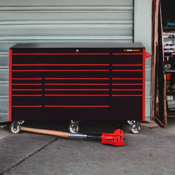 Extreme Tools 20-Drawer Roller Cabinet With Extra 990 Tools And Top Cabient